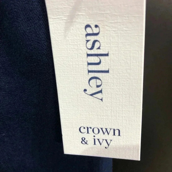Crown & Ivy Plus Ashley Slim fit Bermuda shorts, 10” inseam, navy blue - Picture 2 of 8